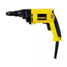 Шурупокрут мережевий DeWALT, 540 Вт, 4-42 Нм, 0-1000 об/хв, вага 1.4 кг, валіза