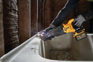 Пила шабельна акумуляторна DeWALT, 18В XR Li-lon, 0 - 3000 ход/хв, величина ходу 28.6 мм, вага 3.5 кг, без акумуляторів та ЗП, TSTAK №6