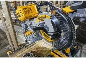 Пила торцювальна акумуляторна безщіткова DeWALT DCS727N №7