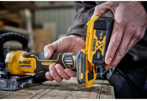 Фрезер акумуляторний безщітковий DeWALT DCW682N №14