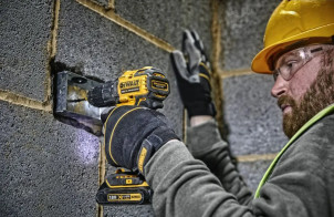 Дрель-шуруповерт аккумуляторная бесщёточная DeWALT DCD708N №4